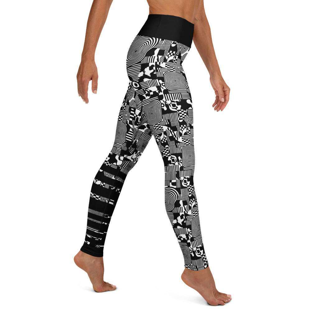 Fashionable black vortex patterned workout leggings with high-rise waistband